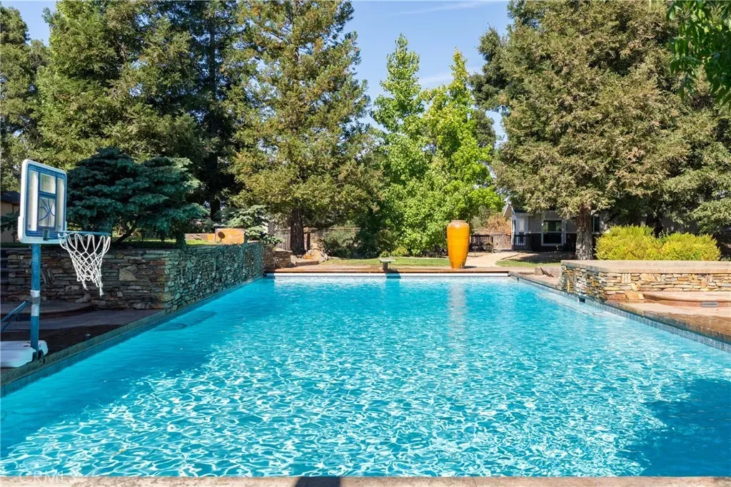 Property Photo:  2255 Ferrocarril  CA 93422 