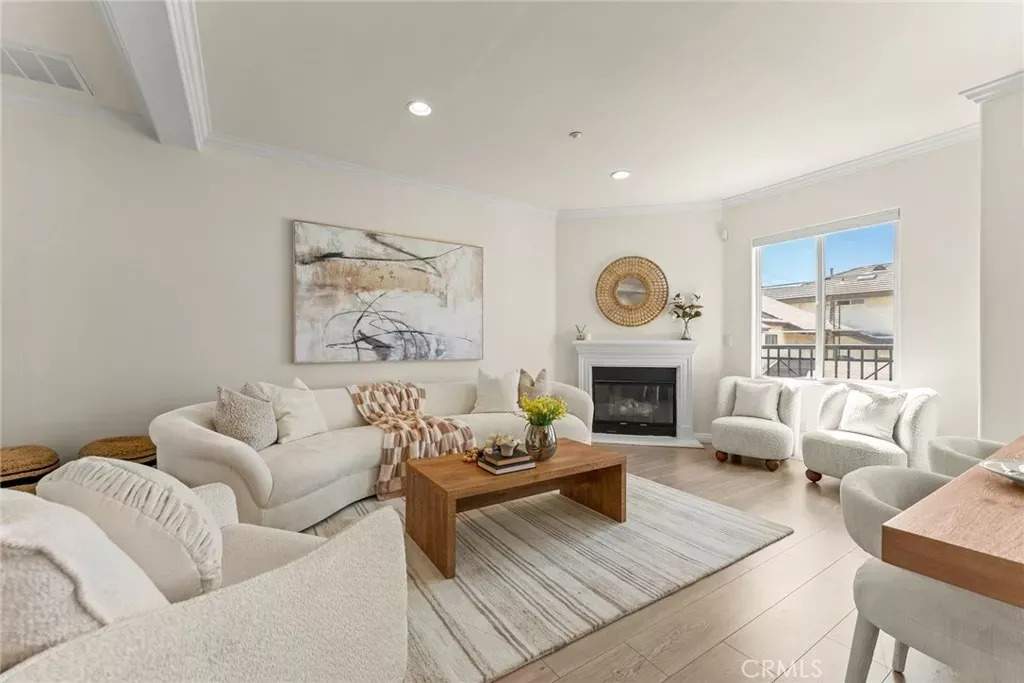 Property Photo: 1927 Strathmore Avenue B CA 91776