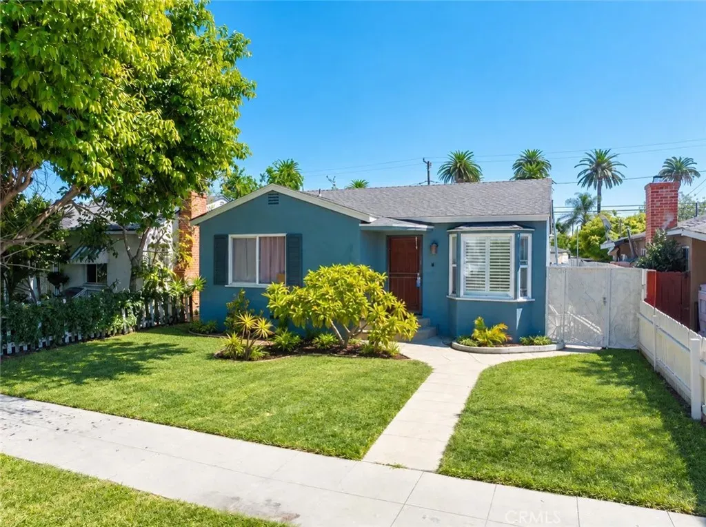 Property Photo:  2746 Easy  CA 90810 