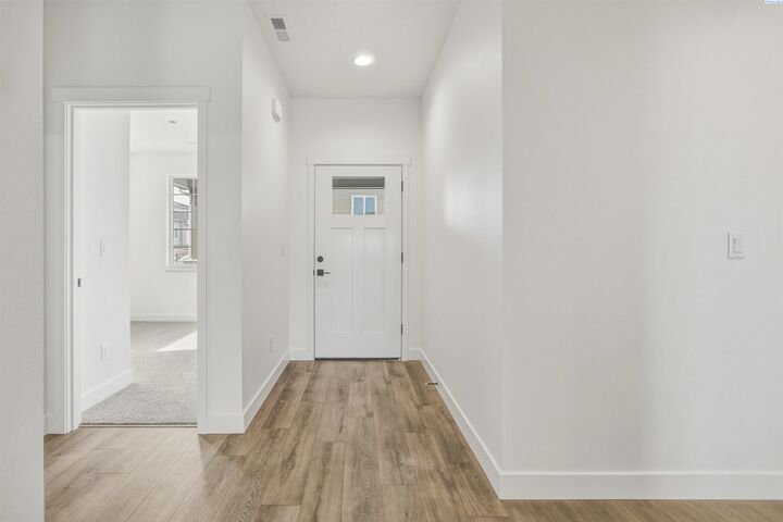 Property Photo:  4586 Brook Ct.  WA 99353 