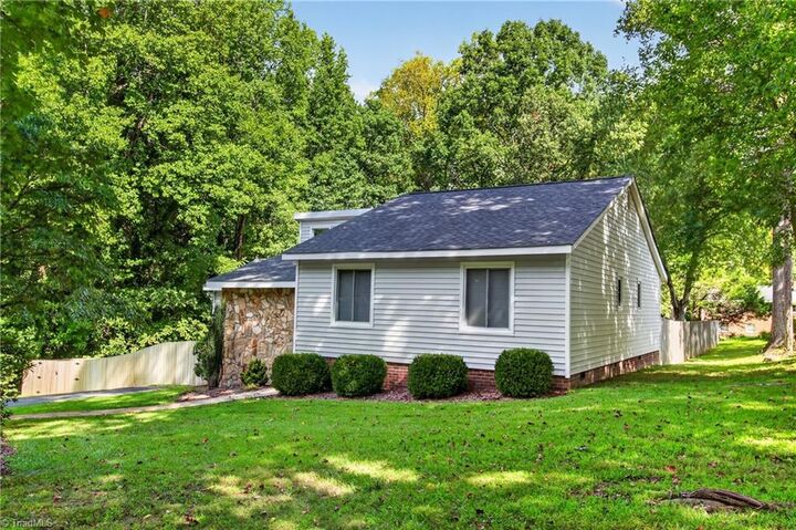 Property Photo:  609 Robin Lane  NC 27263 