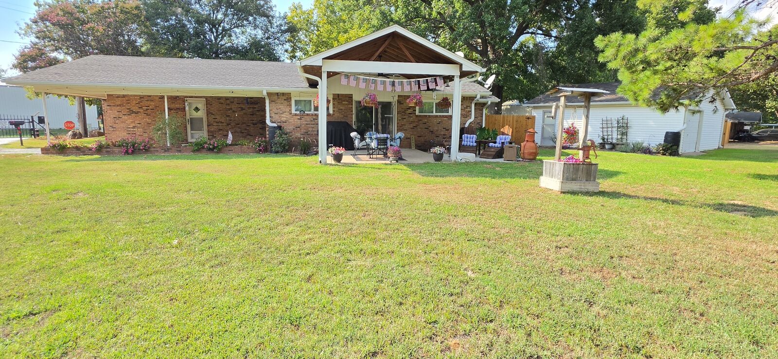 Property Photo: 17 Breakenridge Drive OK 74432