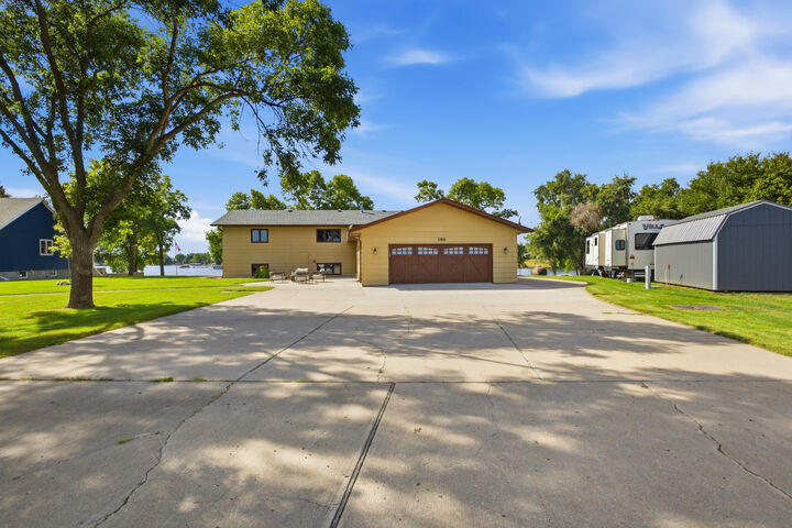 Property Photo:  186 Sunrise Drive  SD 57451 