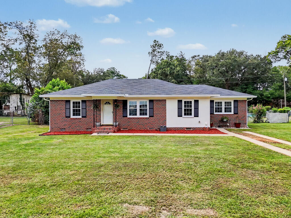 Property Photo: 2004 Gail Avenue GA 31707