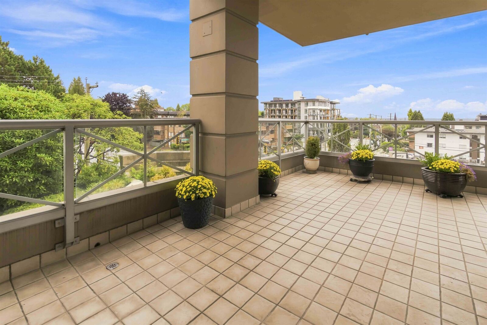 Property Photo:  160 E 13th Street 405  BC V7L 2L5 