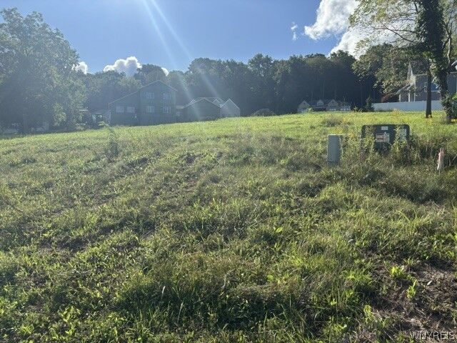 Property Photo: 1006 Little Vista Road NY 14092