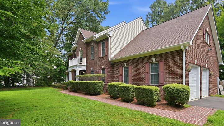Property Photo:  13301 Dumfries Road  VA 20112 