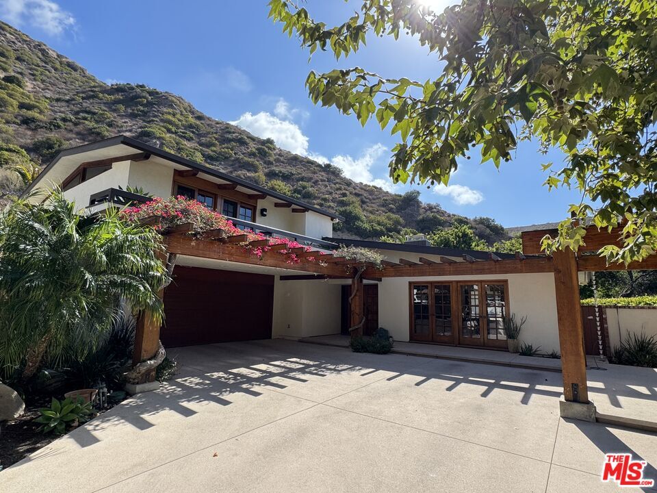Property Photo:  5942 Paseo Canyon Dr  CA 90265 
