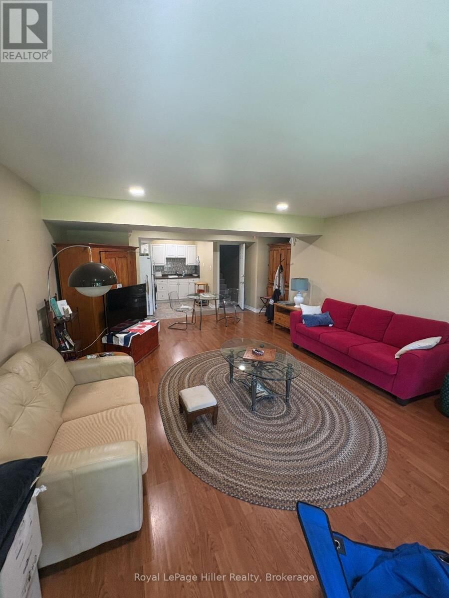 Property Photo:  141 William Street  ON N5A 4X9 