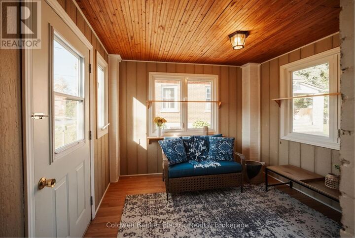 Property Photo:  150 Montgomery Street  ON K9J 1W9 