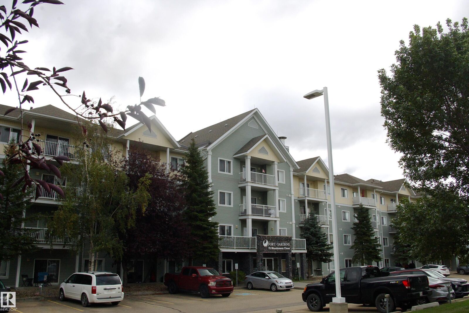 Property Photo:  70 Woodsmere 305  AB T8L 4R8 