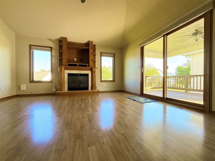 Property Photo: 732 SE Ponds Edge Lane IA 50021