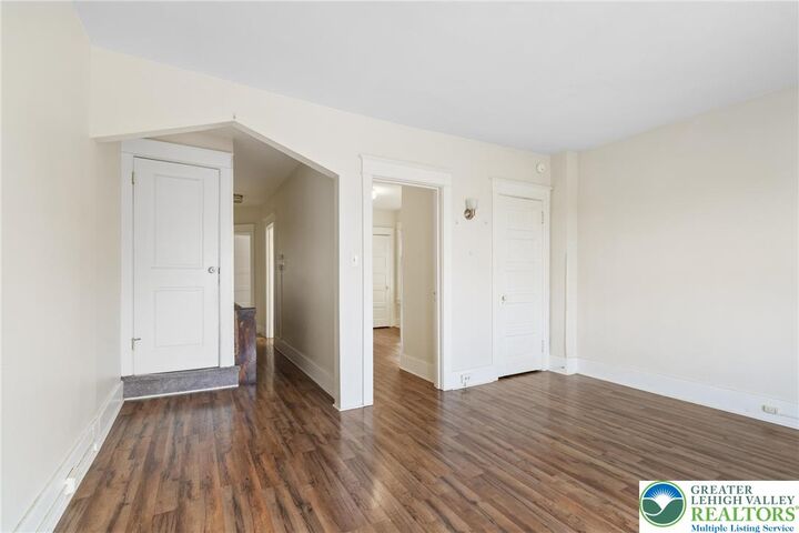 Property Photo: 1206 Linden Street 2 PA 18018