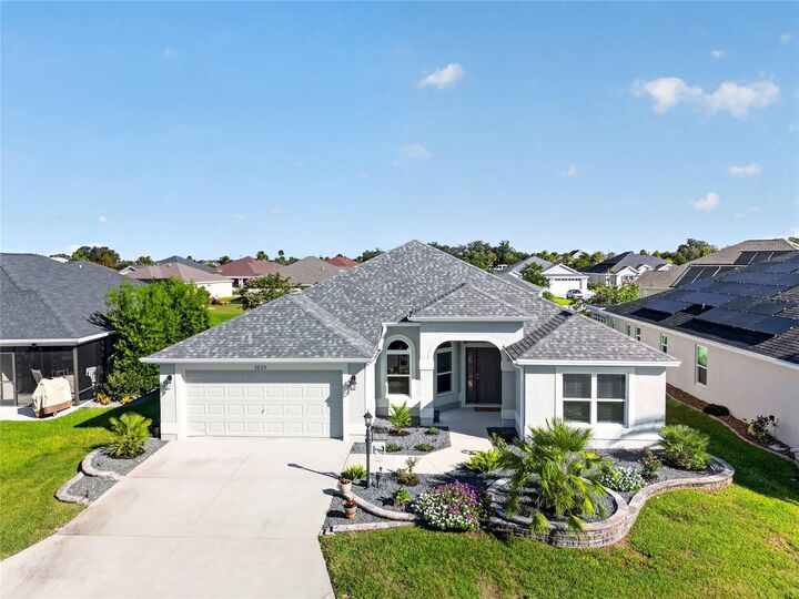Property Photo: 5825 Flint Loop FL 32163