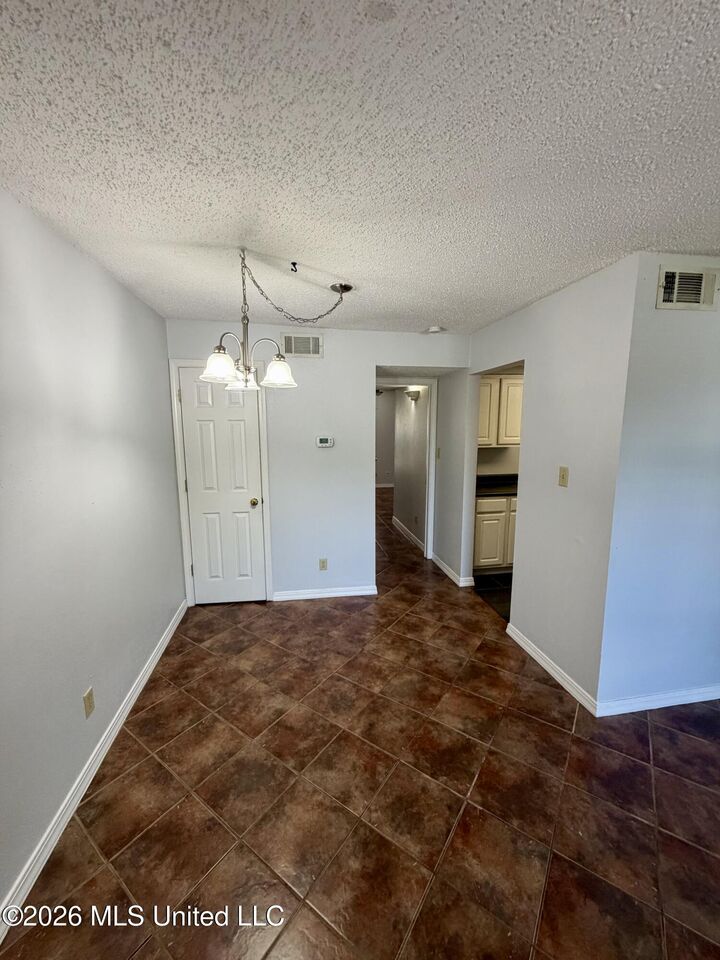 Property Photo:  1550 E 2nd Street  MS 39571 