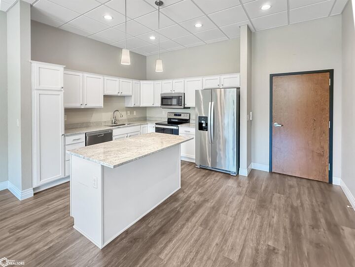 Property Photo:  110 Rocksylvania Ave,  Unit 204  IA 50126 