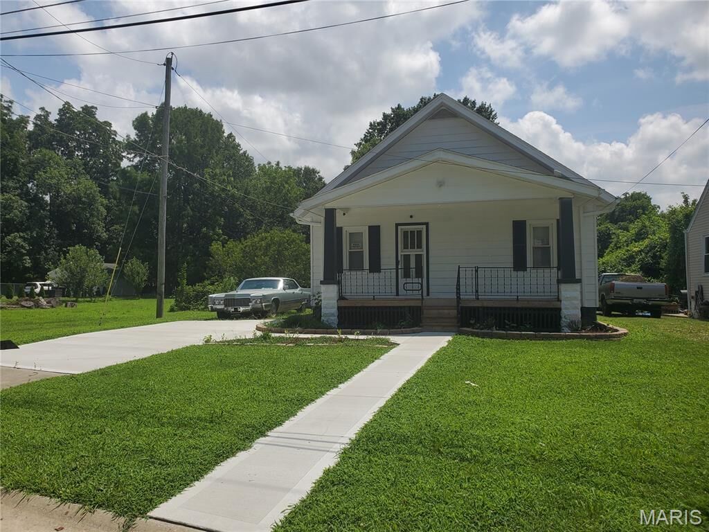Property Photo:  9966 South Road  IL 62208 