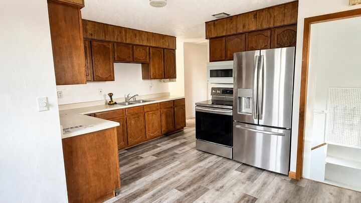 Property Photo:  17 2nd Ave  ND 58722 