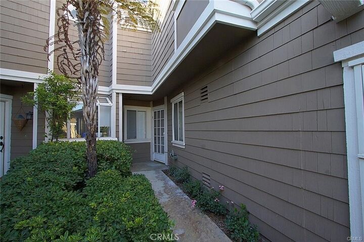 Property Photo:  308 San Nicholas Court  CA 92651 