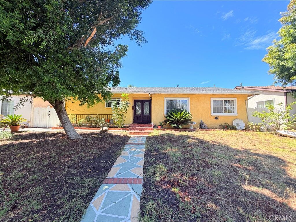 Property Photo: 9423 Woodley CA 91343
