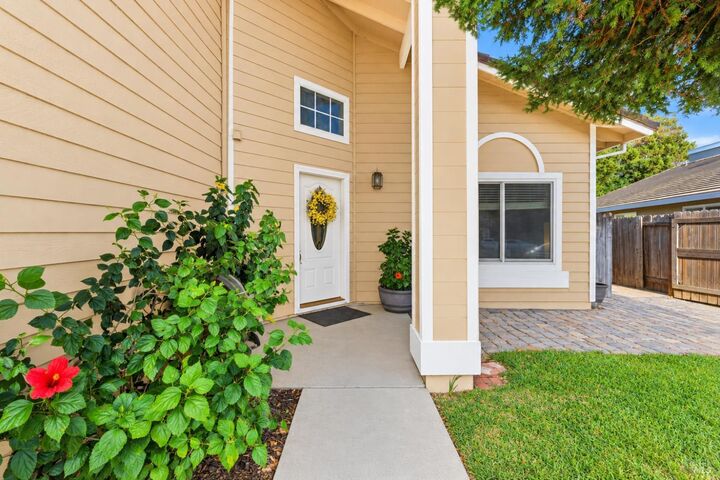Property Photo: 348 Schooner Court CA 95687