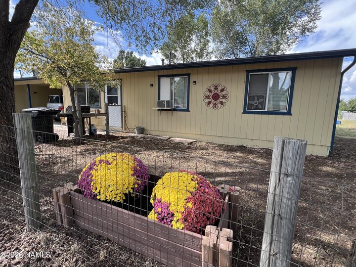 Property Photo:  700 N 1st Street  AZ 86046 