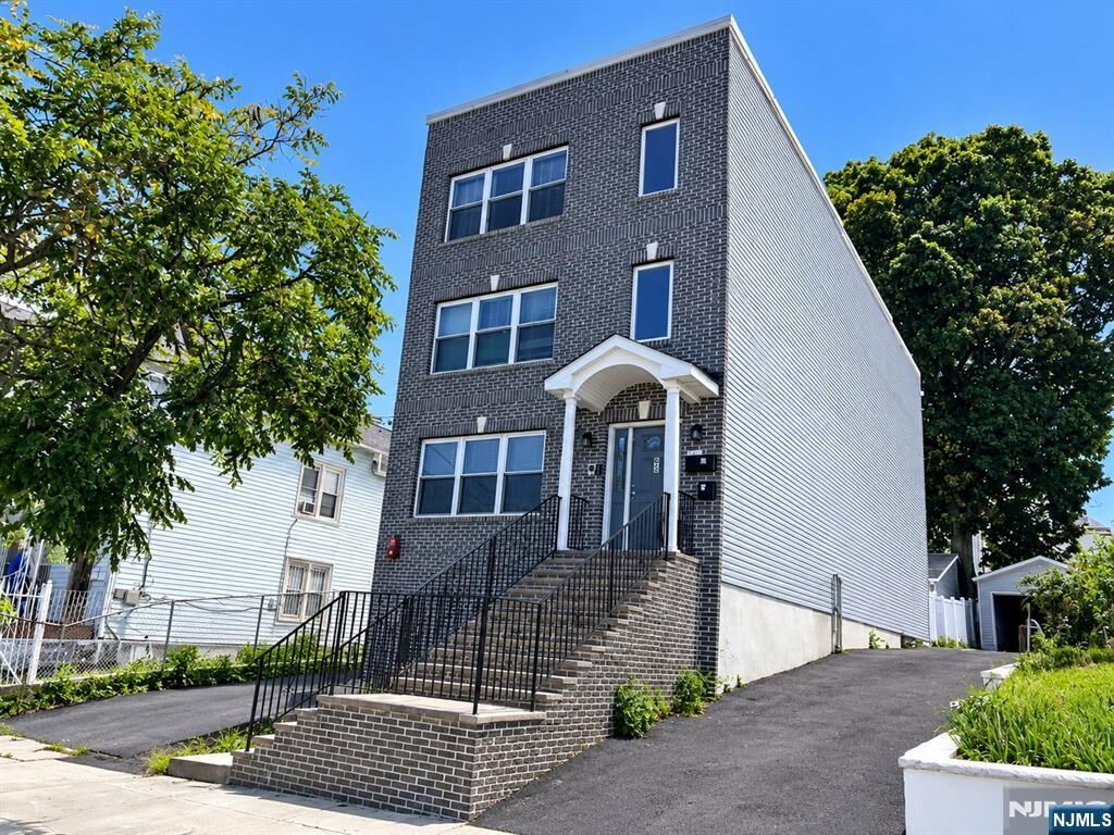 Property Photo: 54 Elliott Street 3 NJ 07104