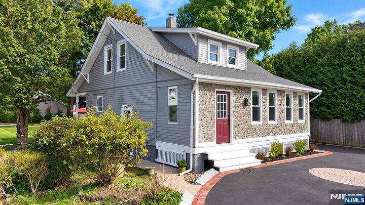 Property Photo:  754 Wyckoff  NJ 07481 