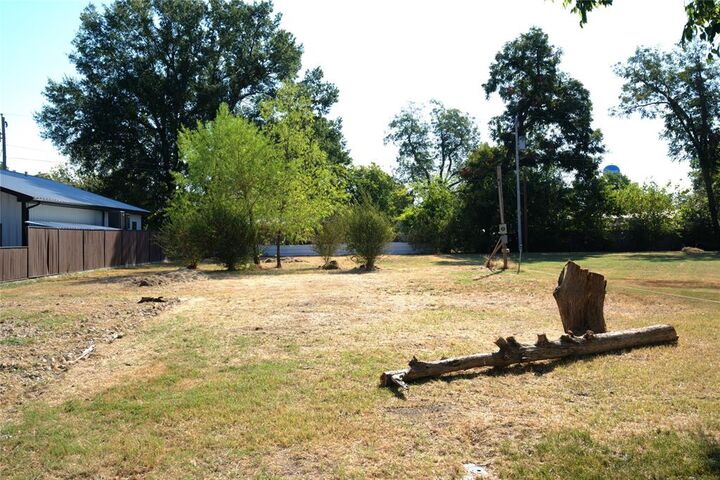 Property Photo:  130 N Cedar  TX 75416 