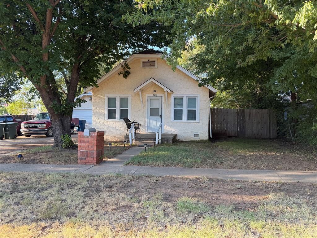 Photo de la propriété: 209 W 4th Street OK 73003
