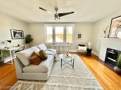 Property Photo:  229 Hess Street S 4  ON L8P 3P3 