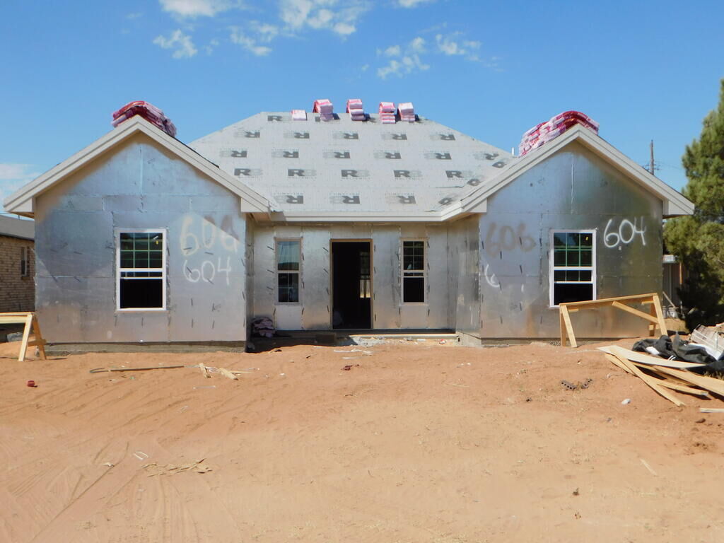 Property Photo: 604 S Lincoln Street TX 79701