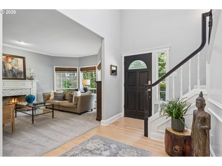 Property Photo: 1919 NW Runnymeade Ct OR 97229