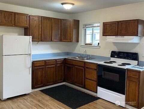 Property Photo: 2625 W Maplewood Avenue WA 98225