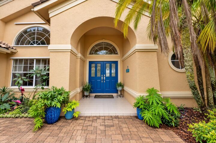 Property Photo:  1306 SW Cottonwood Cove  FL 34986 