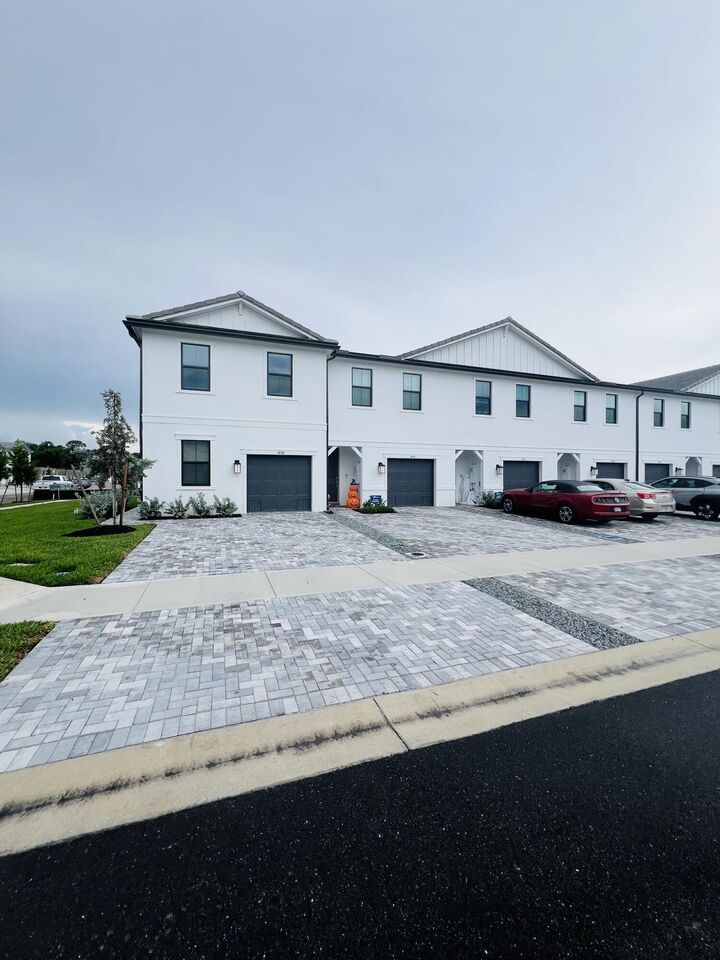 Property Photo:  4190 Efendi  FL 33462 