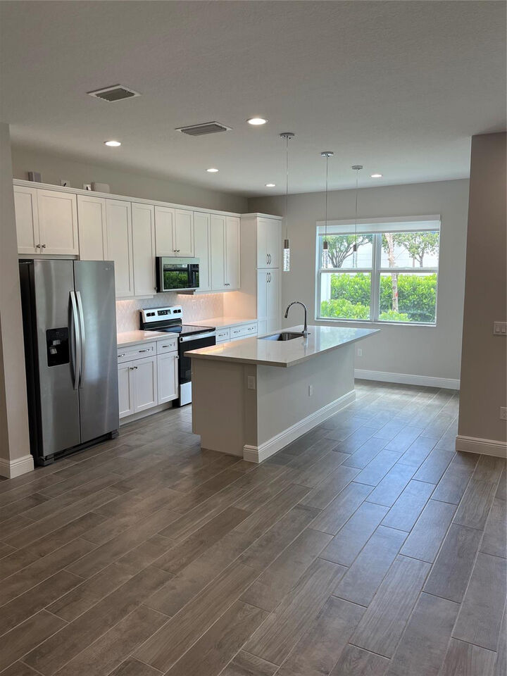 Property Photo:  636 Parsons Way  FL 33442 