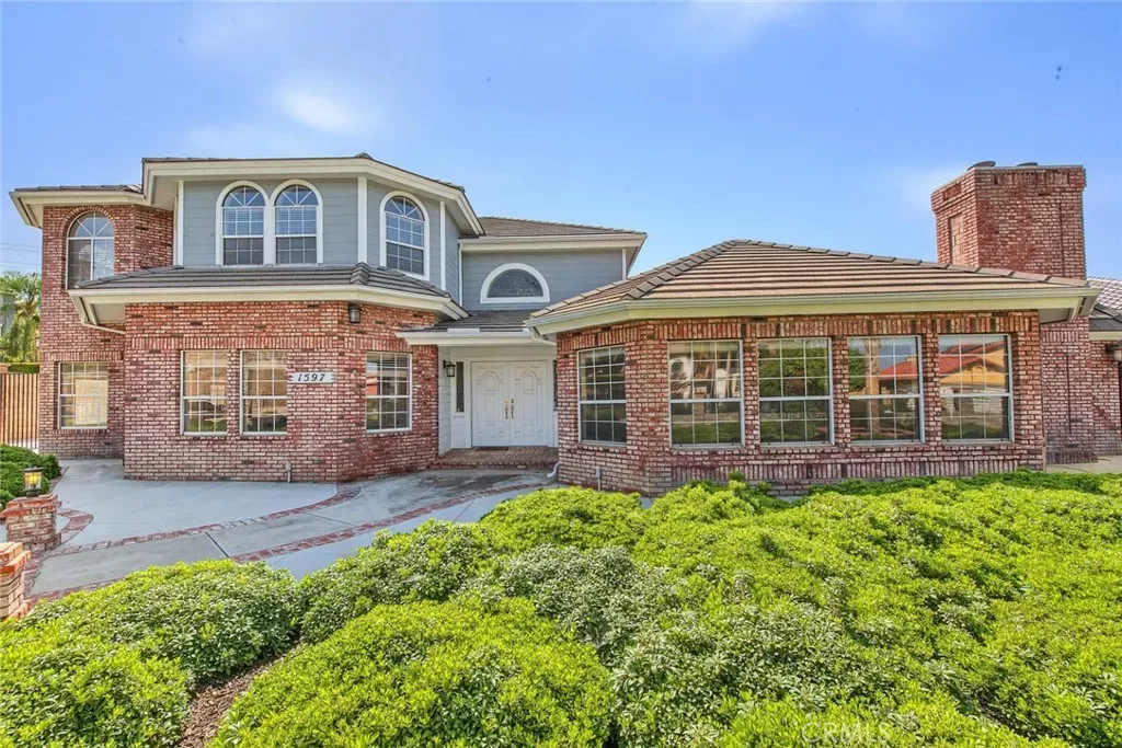 Property Photo: 1597 Cindee CA 92324
