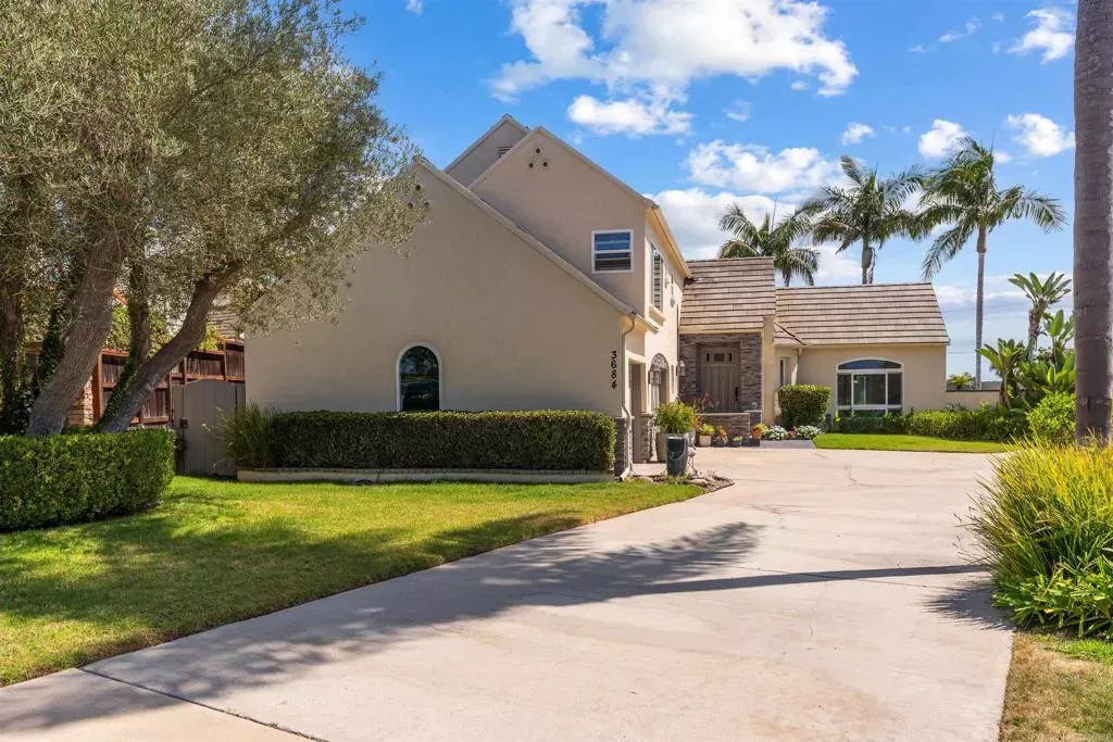 Property Photo:  3684 Maria Ln  CA 92008 