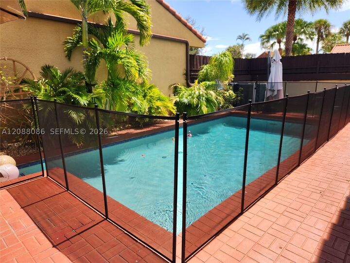 Property Photo: 1085 NE 203rd Ln FL 33179