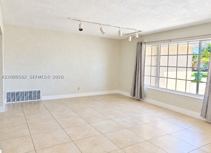 Property Photo: 320 NW 93rd Ter FL 33024