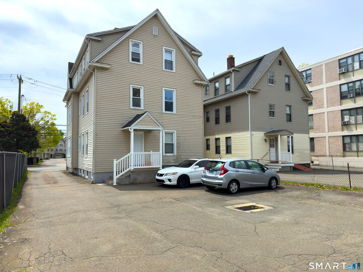 Property Photo:  1003-1005 Whalley Avenue  CT 06515 