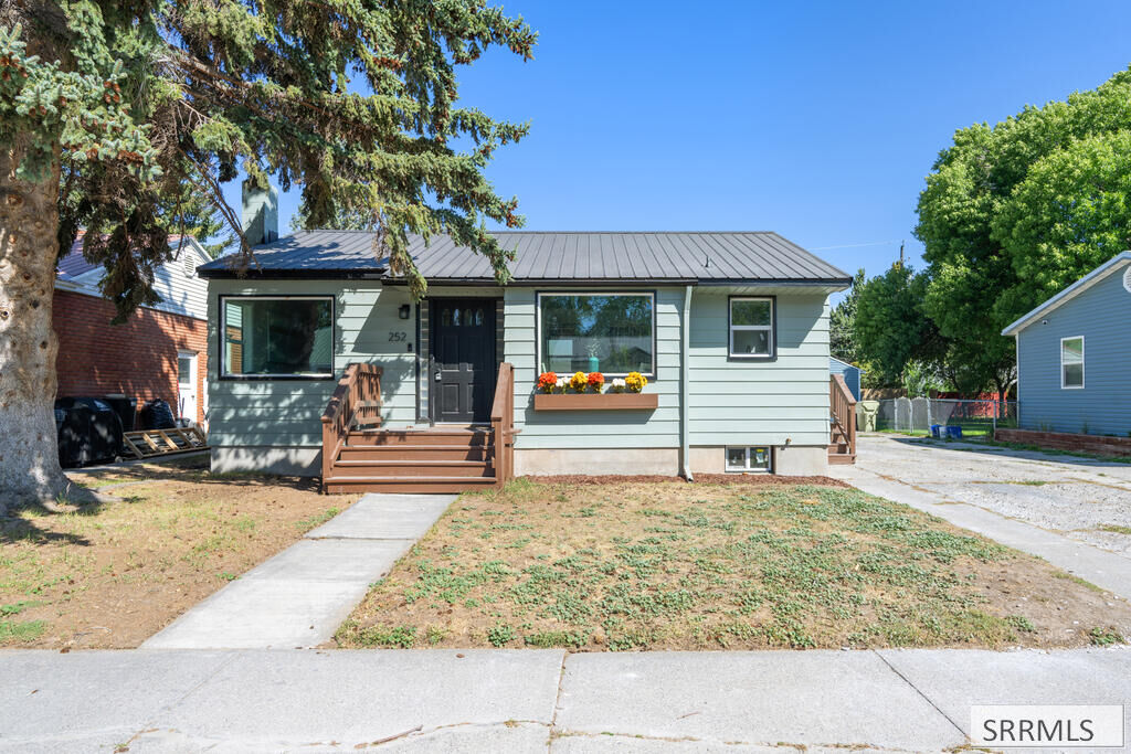 Property Photo:  252 W 16th Street  ID 83402 