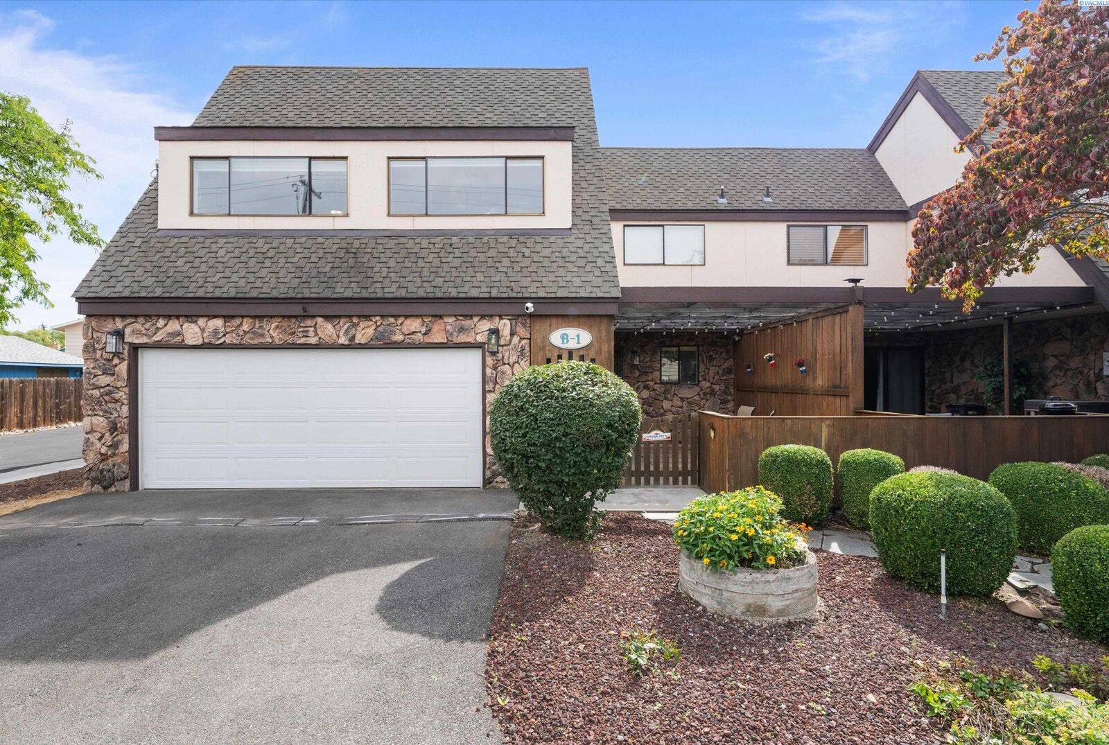 Property Photo: 4214 W Klamath Ave B1 WA 99336