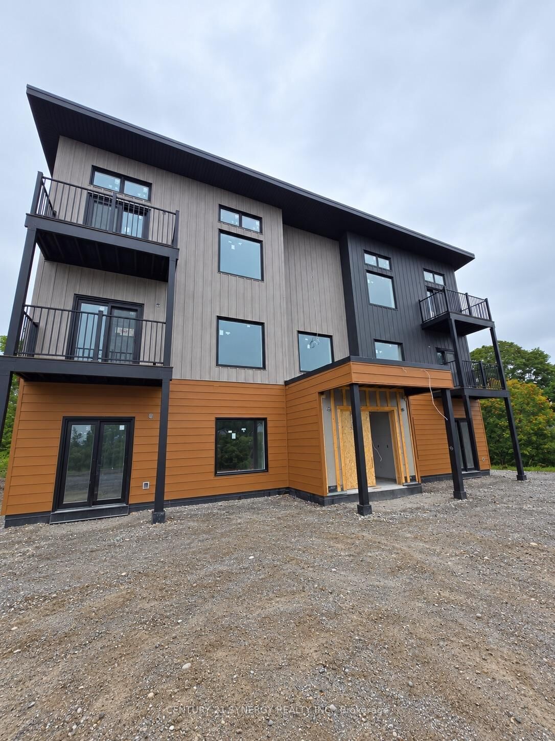 Photo de la propriété:  18 Edward Street  ON K8V 2C2 