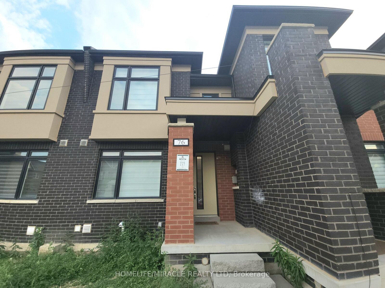 Property Photo:  76 Pearman Crescent  ON L7A 4Y9 