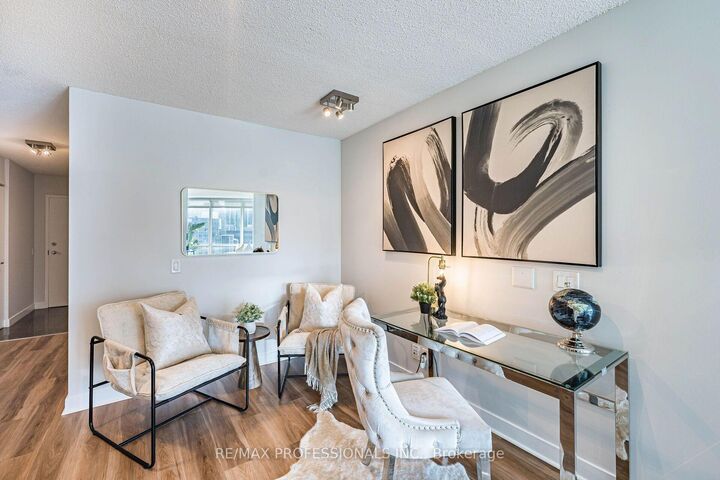 Property Photo:  361 Front Street W 1803  ON M5V 3R5 