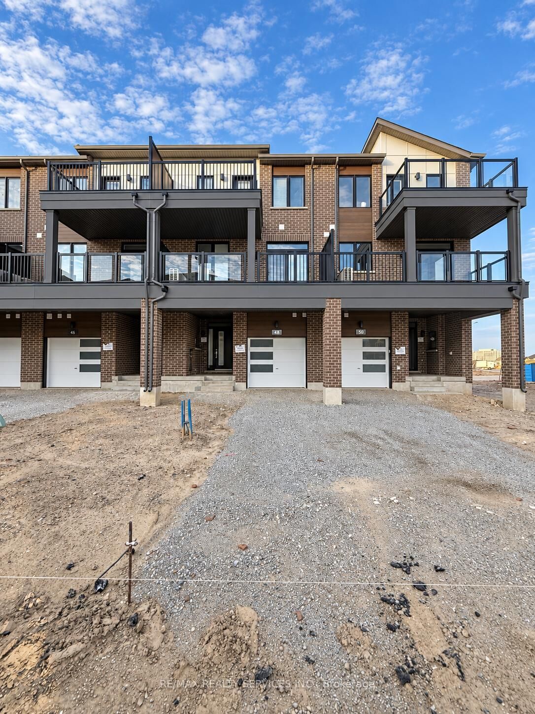 Property Photo:  48 Thornbird Crescent  ON L7A 5N1 