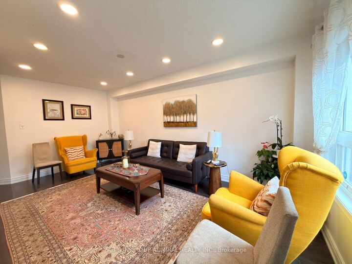 Property Photo:  222 Burgess Crescent  ON L3X 2V1 