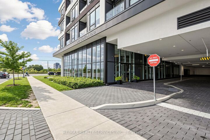 Property Photo:  2489 Taunton Road 511  ON L6H 3R9 